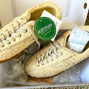 NWT Tretorn Faux Fur Sherpa Fleece Sneakers